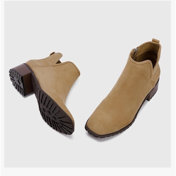 New Juliet Holy Womens Chelsea Ankle Boots V Cut Side Zipper Dress Bootie size 8 - Picture 2 of 5